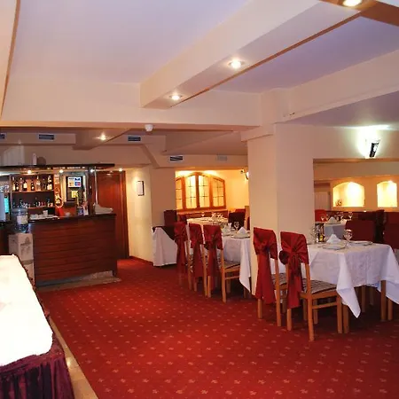 Royal 4*