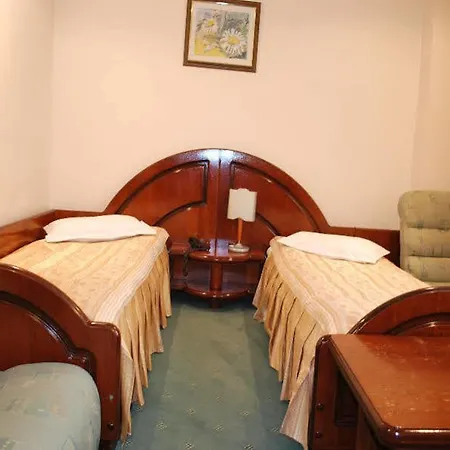 Royal 4*